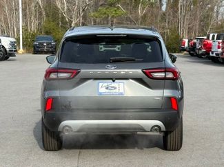 New 2025 Ford Escape SE w/ PHEV Premium Package video 4