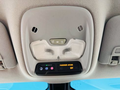 Used 2021 Chevrolet Bolt LT FWD image 18