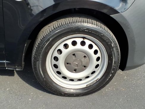 Used 2019 Mercedes-Benz Metris Passenger w/ Convenience Package image 8