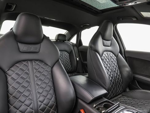 Used 2018 Audi S6 Prestige AWD/4WD image 32