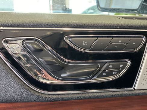 Used 2020 Lincoln Navigator L Reserve w/ Luxury Package image 15