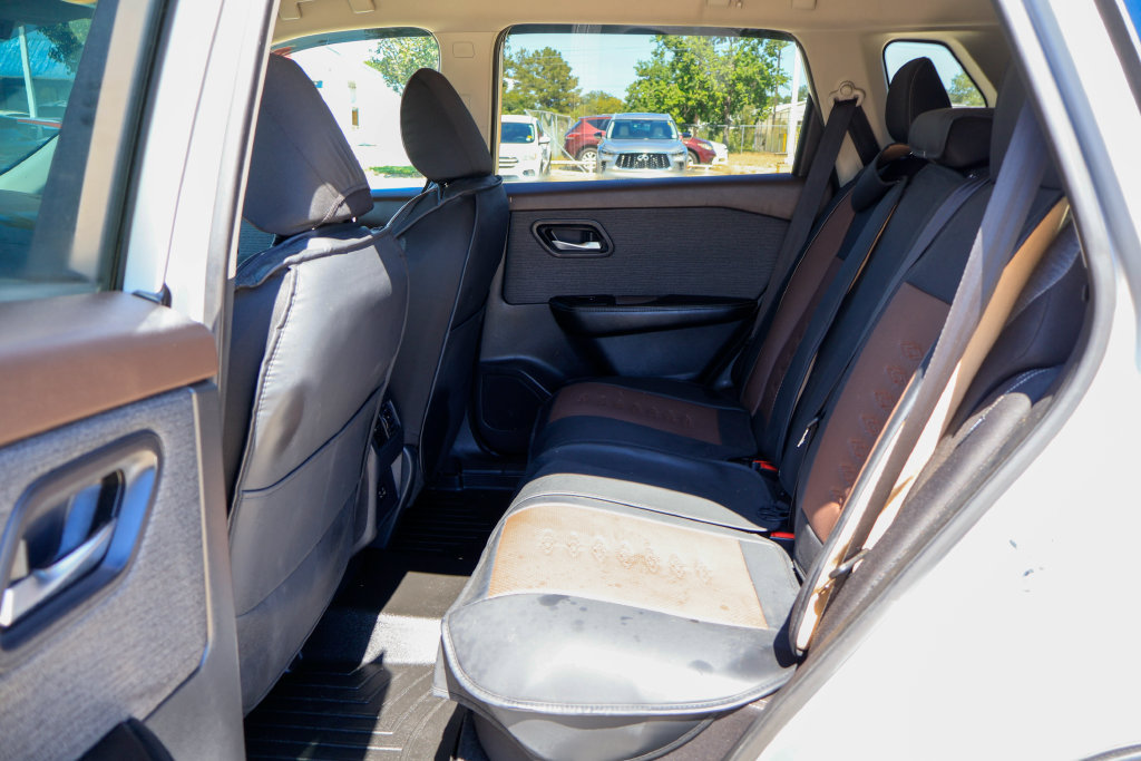Used 2022 Nissan Rogue SV AWD/4WD image 9