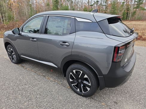 New 2026 Nissan Kicks SV w/ SV Premium Package image 5