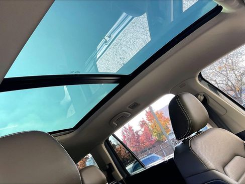 Certified 2025 Volkswagen Atlas SEL image 29