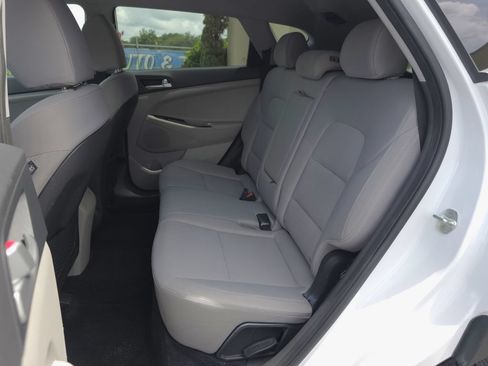Used 2020 Hyundai Tucson SE FWD image 12