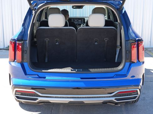 Used 2021 Kia Sorento EX image 9