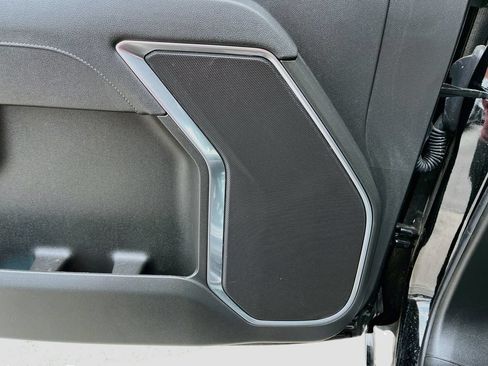 Used 2025 Chevrolet Silverado 1500 LT AWD/4WD image 19