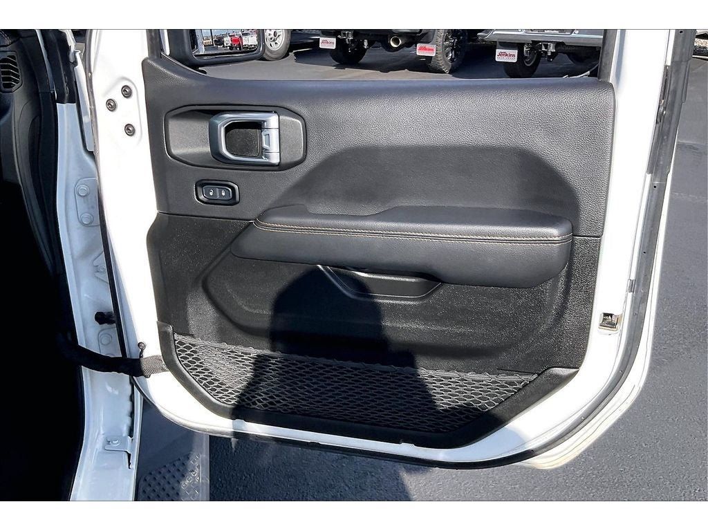 Used 2023 Jeep Gladiator Overland AWD/4WD image 24