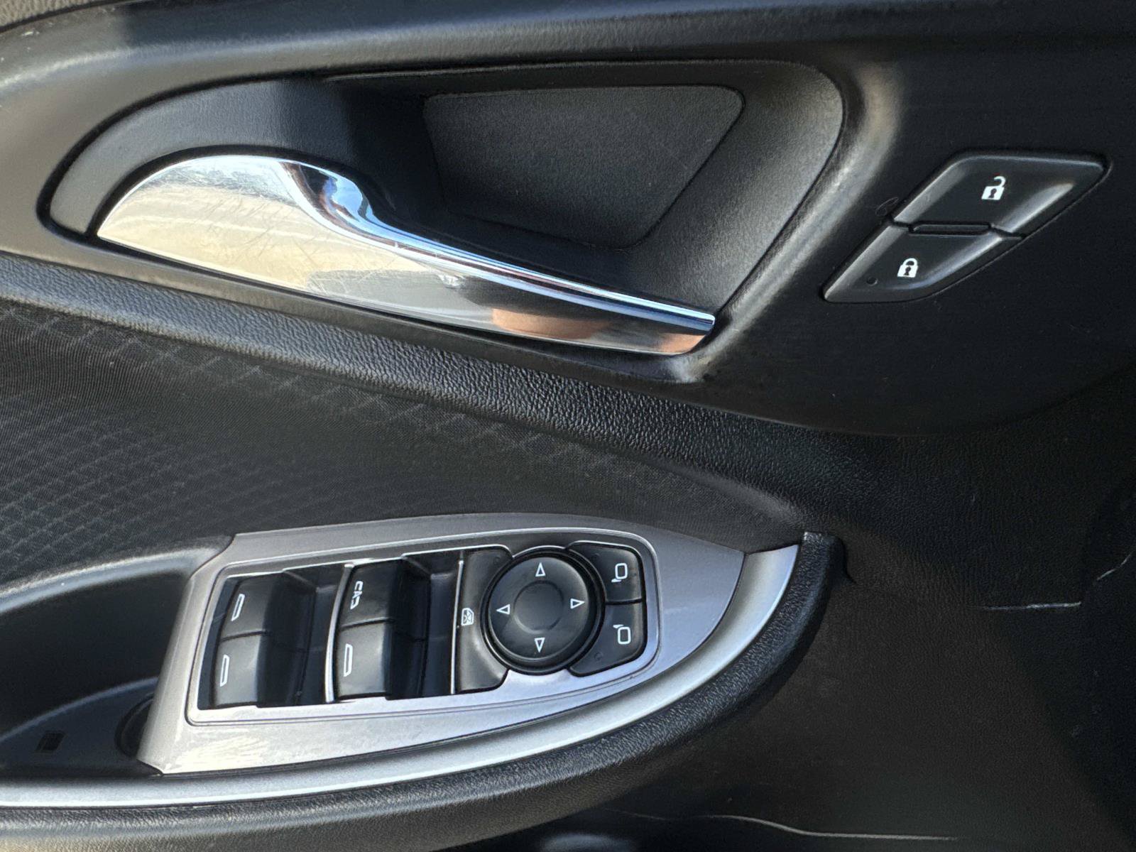 Used 2024 Chevrolet Malibu LT FWD image 19