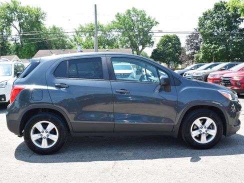 Used 2019 Chevrolet Trax LS w/ Tint and Cruise Package FWD image 5