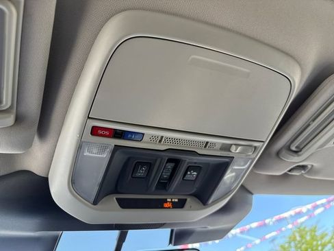 Used 2022 Subaru Forester Premium w/ Popular Package #1 AWD/4WD image 25