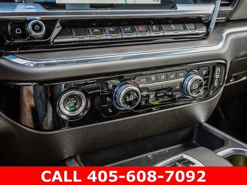 Used 2023 GMC Sierra 1500 SLT w/ SLT Premium Package AWD/4WD image 32