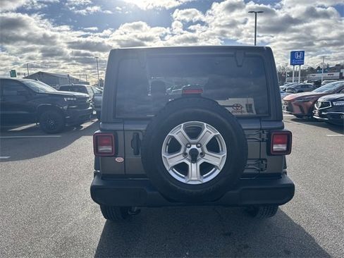 Used 2021 Jeep Wrangler Unlimited Sport image 6