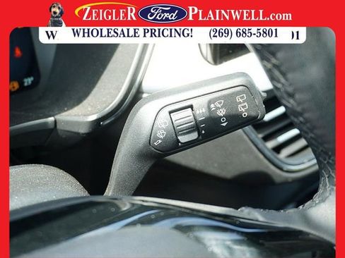 Used 2023 Ford Escape Platinum image 28