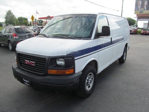 Used 2007 GMC Savana 2500 RWD image 1