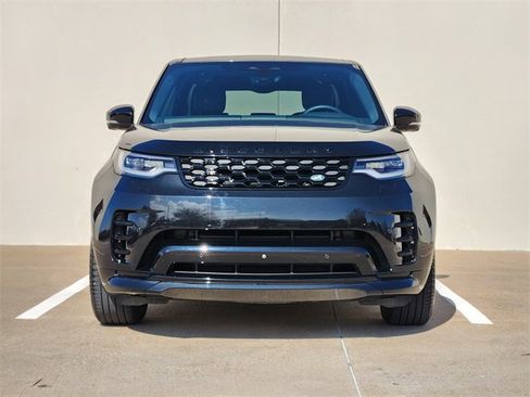 Used 2024 Land Rover Discovery Dynamic SE image 2