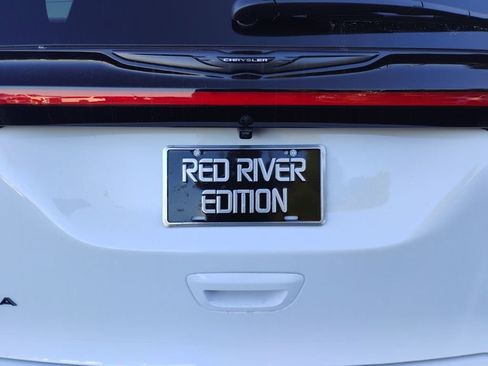 New 2026 Chrysler Pacifica Select image 11