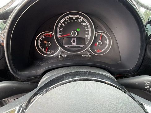 Used 2018 Volkswagen Beetle 2.0T S FWD image 21