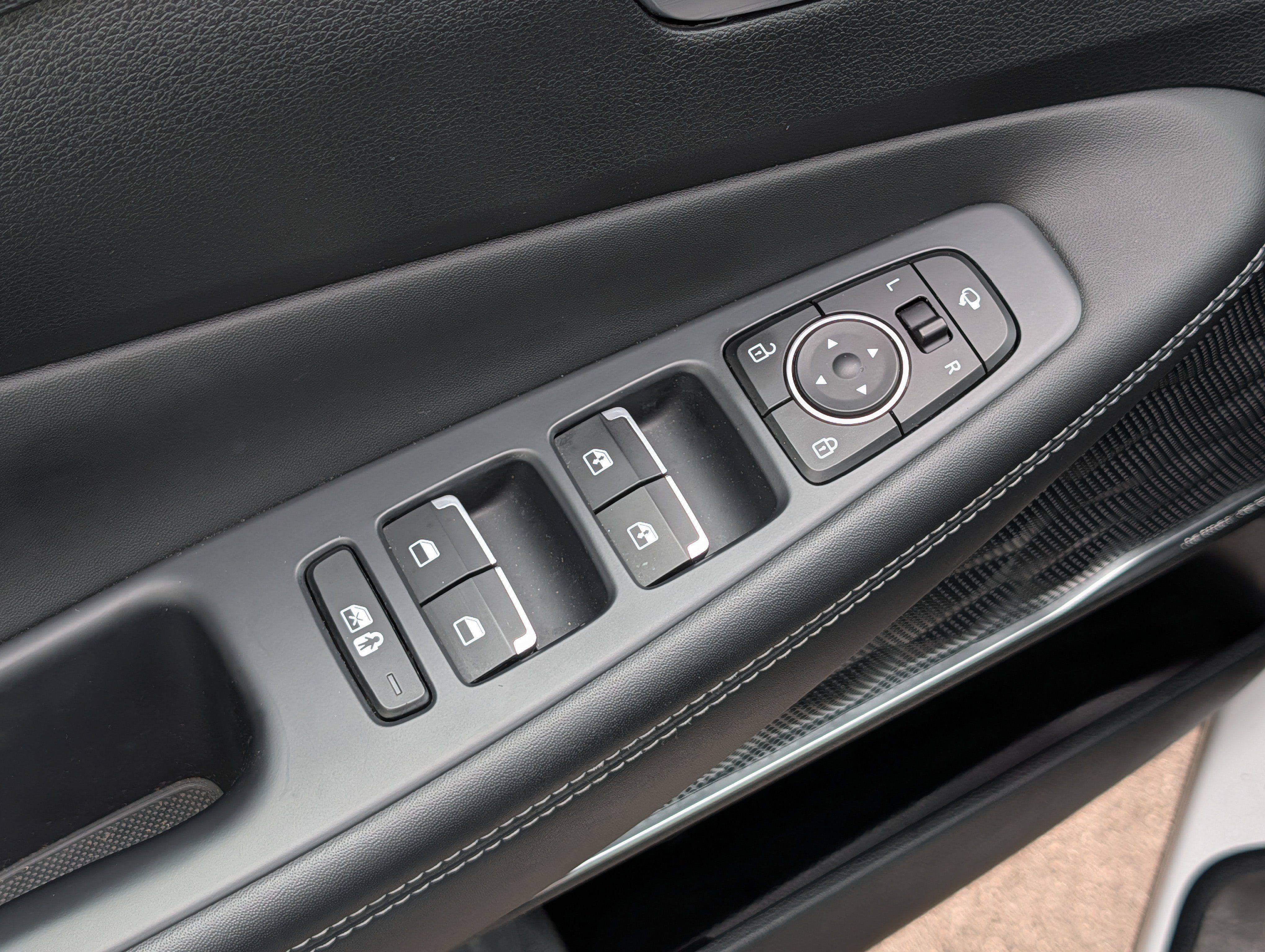 Certified 2023 Hyundai Santa Fe Limited AWD/4WD image 19