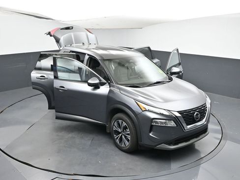 Used 2021 Nissan Rogue SV image 48