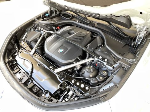 New 2026 BMW 740i w/ Executive Package RWD image 32