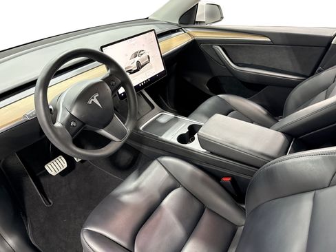 Certified 2023 Tesla Model Y Performance AWD/4WD image 7