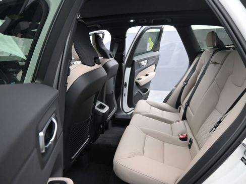 New 2026 Volvo XC60 B5 Core AWD/4WD image 21
