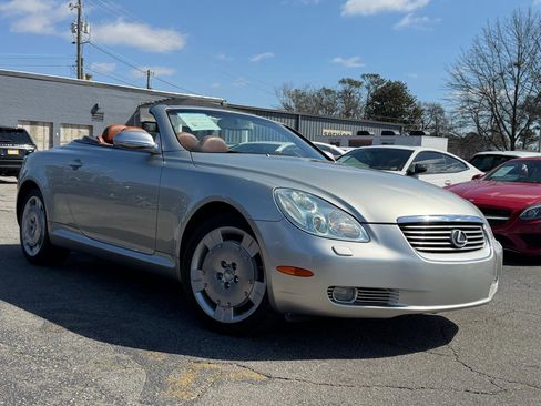 Used 2002 Lexus SC 430 Convertible image 2