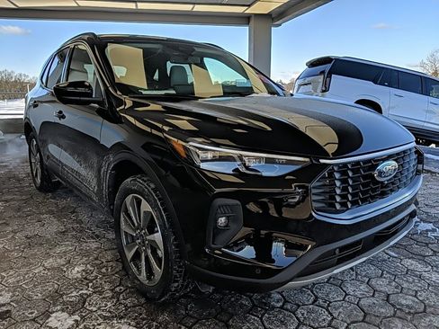 Used 2025 Ford Escape Platinum w/ Premium Technology Package image 3