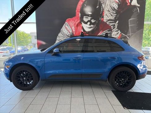 Used 2017 Porsche Macan AWD/4WD image 2