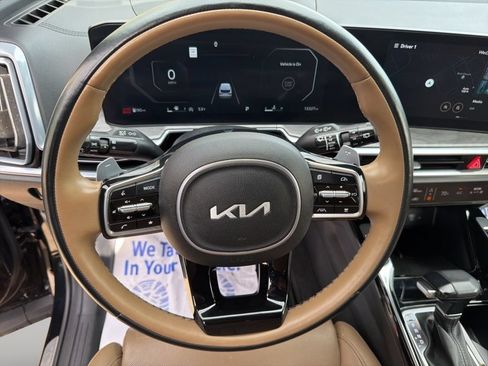 Used 2025 Kia Sorento SX Prestige w/ Olive Brown Leather Package AWD/4WD image 16