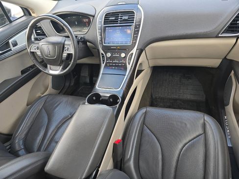 Used 2019 Lincoln Nautilus Reserve w/ Ultimate Package image 12