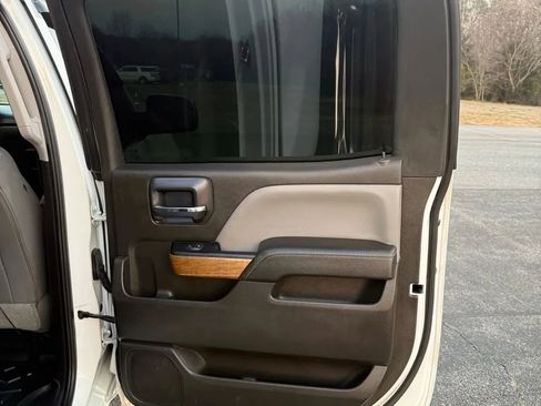 Used 2018 Chevrolet Silverado 1500 LTZ w/ Sport Package AWD/4WD image 39