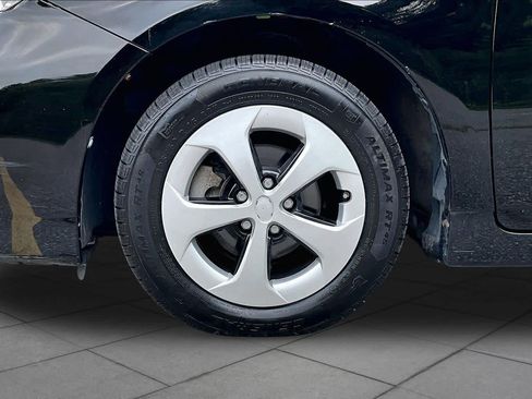 Used 2015 Toyota Prius Two FWD image 11