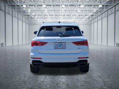 Used 2023 Audi Q3 2.0T Premium w/ Convenience Package AWD/4WD image 4