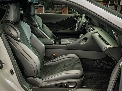 Used 2023 Lexus LC 500 Coupe w/ Performance Package image 24