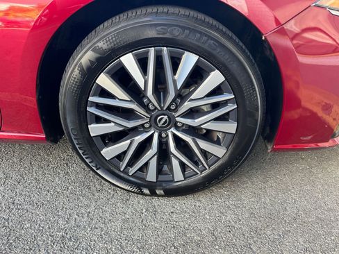 Used 2025 Nissan Altima 2.5 SV image 30