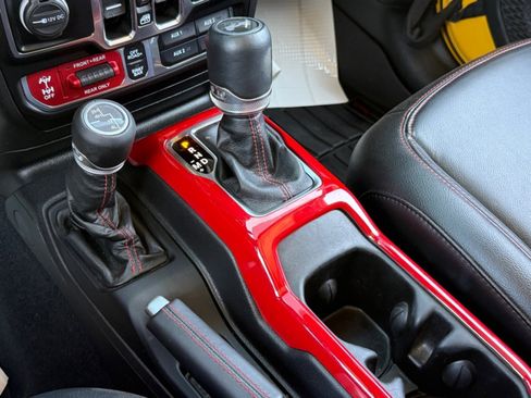 Used 2021 Jeep Wrangler Unlimited Rubicon w/ Dual Top Group image 28