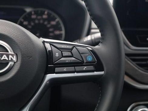 Certified 2025 Nissan Altima 2.5 SV w/ SV Premium Package FWD image 9