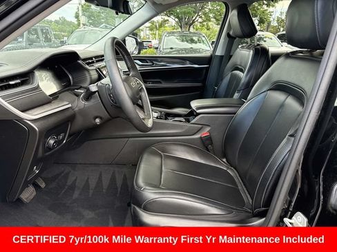 Used 2023 Jeep Grand Cherokee L Limited w/ Luxury Tech Group II AWD/4WD image 20