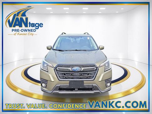 Certified 2024 Subaru Forester Premium AWD/4WD image 2