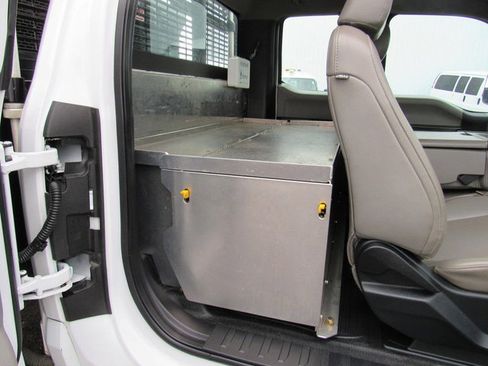 Used 2017 Ford F450 XL w/ Power Equipment Group AWD/4WD image 18