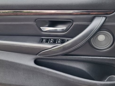 Used 2020 BMW M4 Convertible RWD image 14