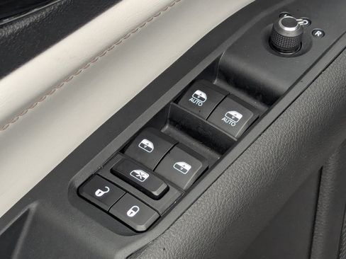 Used 2025 Jeep Compass Limited AWD/4WD image 21