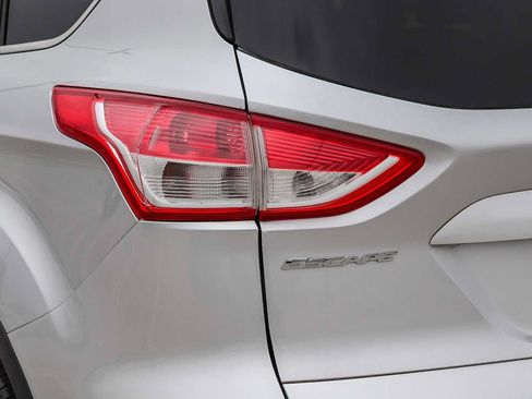 Used 2013 Ford Escape Titanium w/ Parking Technology Pkg AWD/4WD image 9
