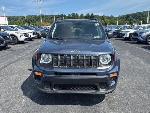 Used 2020 Jeep Renegade Sport w/ Sport Appearance Group AWD/4WD image 2