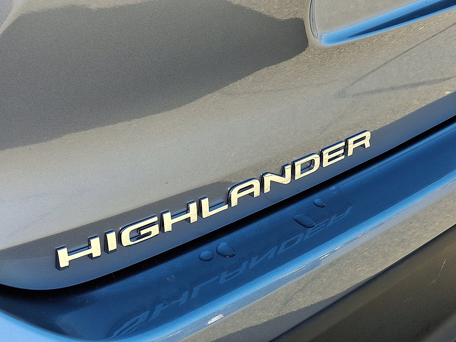 Used 2023 Toyota Highlander XLE AWD/4WD image 30