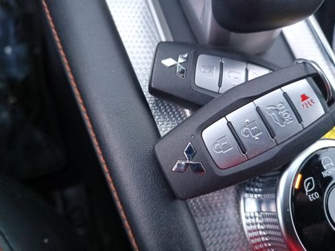 Used 2022 Mitsubishi Outlander SEL image 27