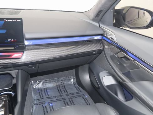 Used 2025 BMW M5 w/ Executive Package image 49