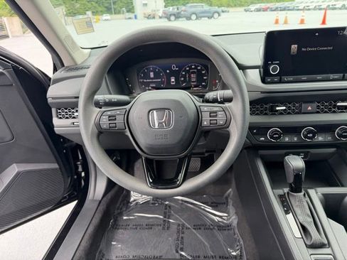 Certified 2023 Honda Accord EX image 18